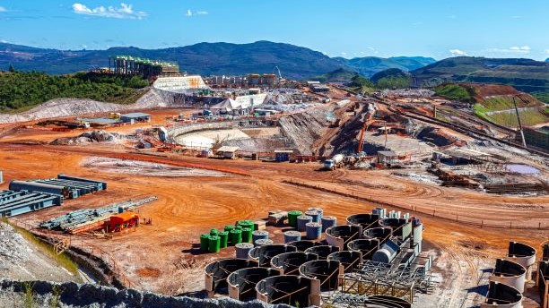 Construção Mega Planta Siderúrgica